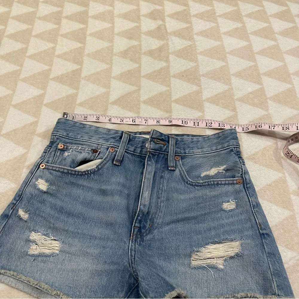 NWOT Madewell relaxed denim shorts renfield wash destructed edition